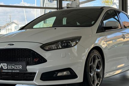 Ford Focus 90.000 km 13.999 &euro; Wirges 56422