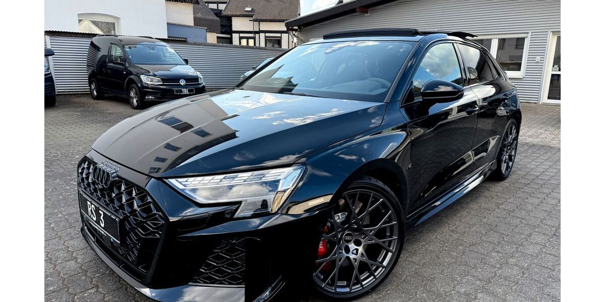 Audi RS3 2.100 km 67.900 &euro; Wirges 56422