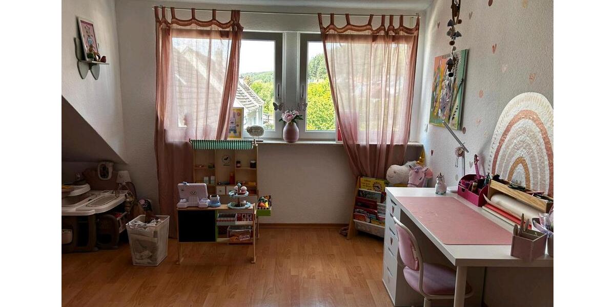 Etagenwohnung Burgbrohl - 3 Zimmer, 95 m&sup2;, 880&euro; | Angebot:26403599