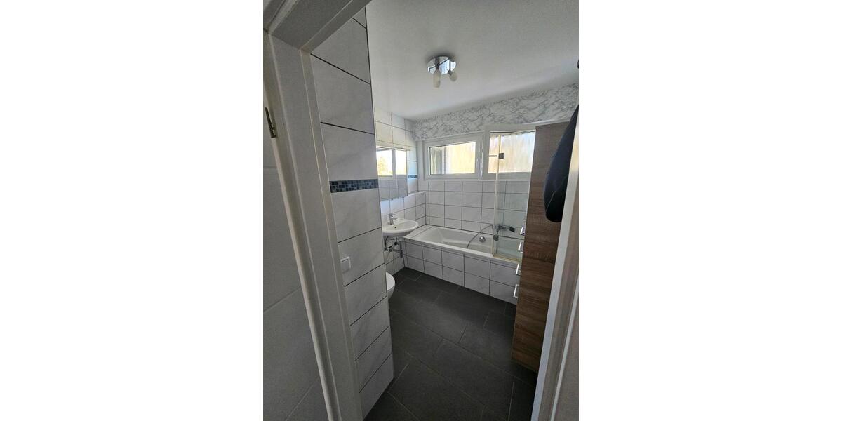 Etagenwohnung Neuwied Block - 3 Zimmer, 89 m&sup2;, 1.075&euro; | Angebot:26691407