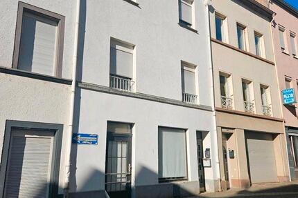 Haus Bad Breisig - 6 Zimmer, 110 m&sup2;, 1.300&euro; | Angebot:26279300