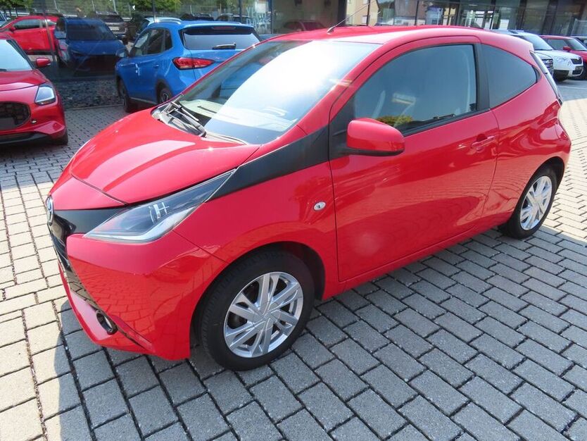 Aygo (X)