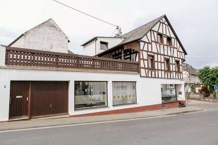 Haus Mülheim-Kärlich Kärlich - 7 Zimmer, 265 m&sup2;, 239.000&euro; | Angebot:26821799