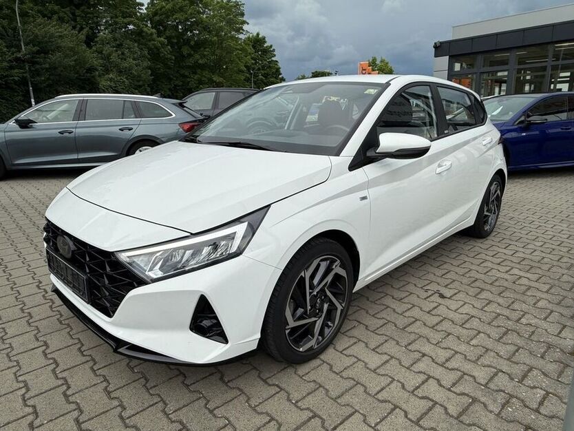 i20