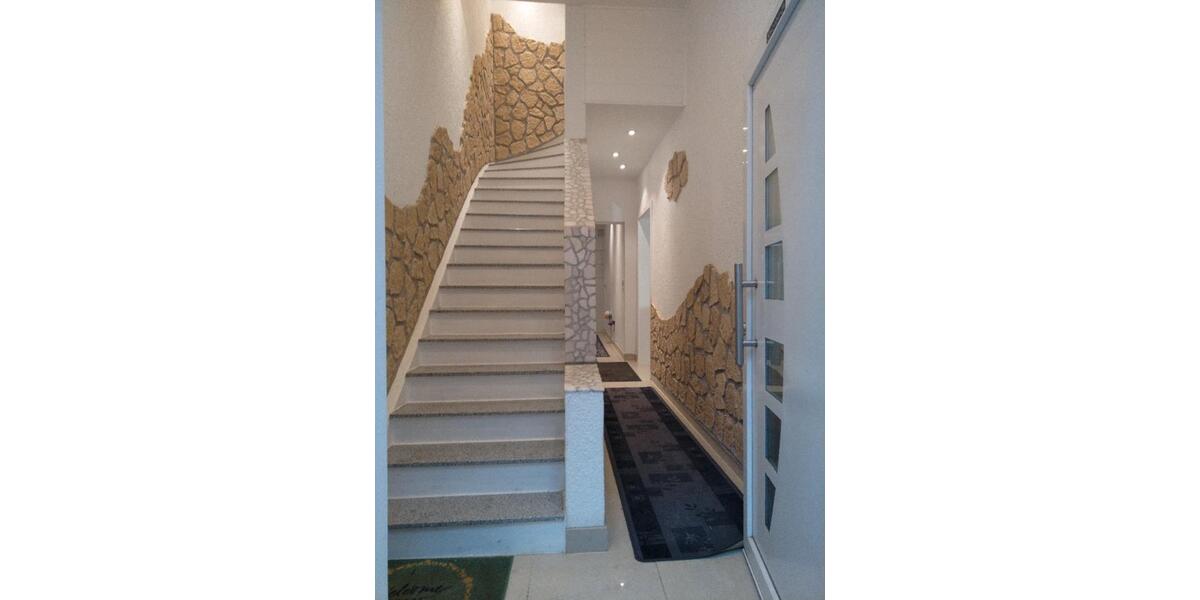 Dachgeschoßwohnung Bad Ems - 3 Zimmer, 100 m&sup2;, 600&euro; | Angebot:24246751