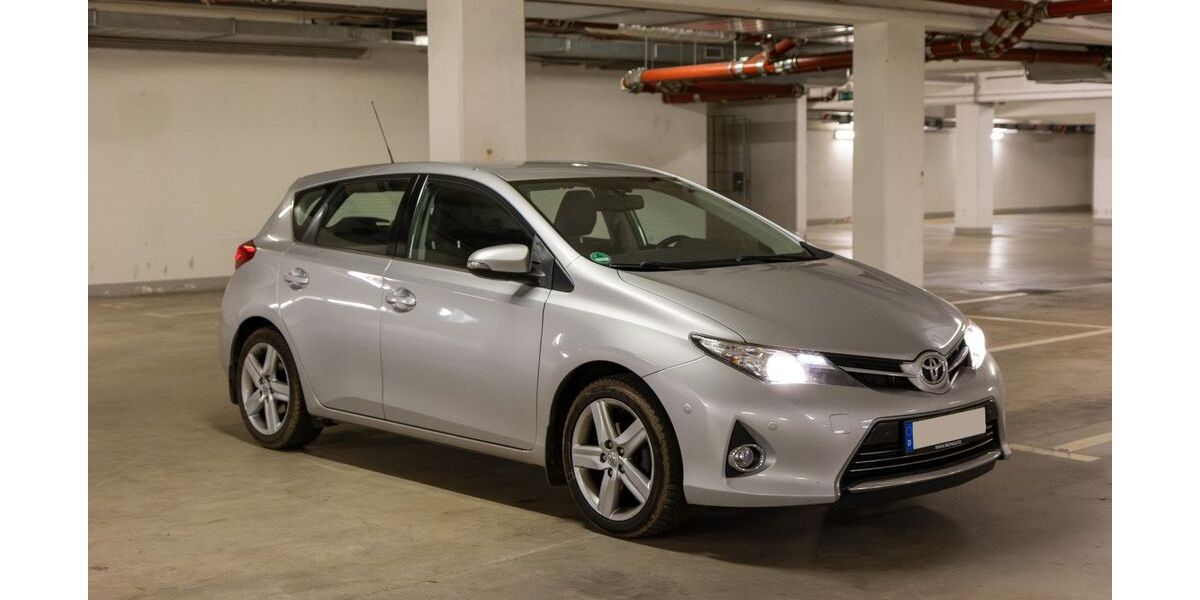 Toyota Auris 115.400 km 10.000 &euro; Koblenz 56076