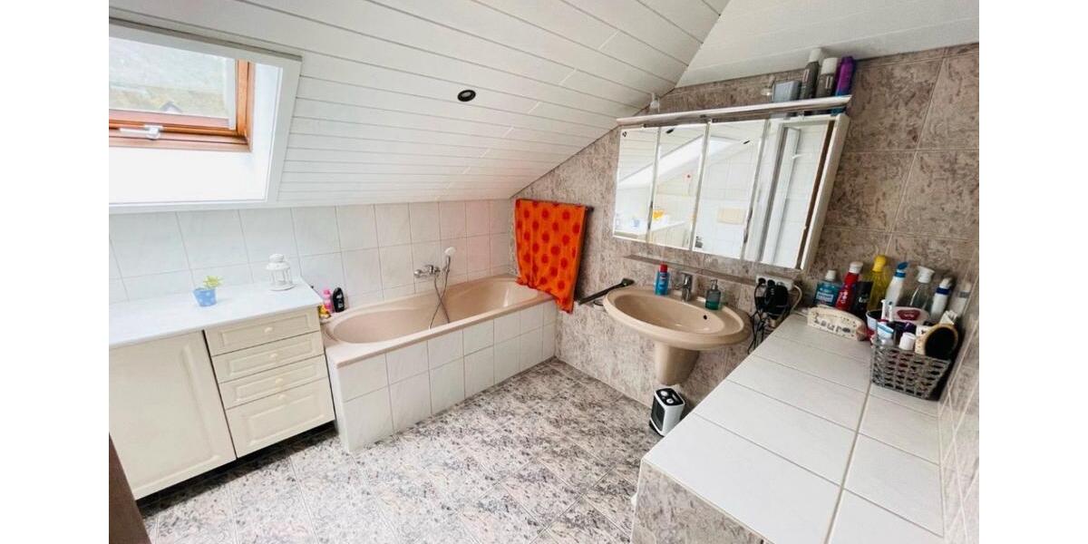 Dachgeschoßwohnung Bad Breisig - 1 Zimmer, 70 m&sup2;, 595&euro; | Angebot:25994779