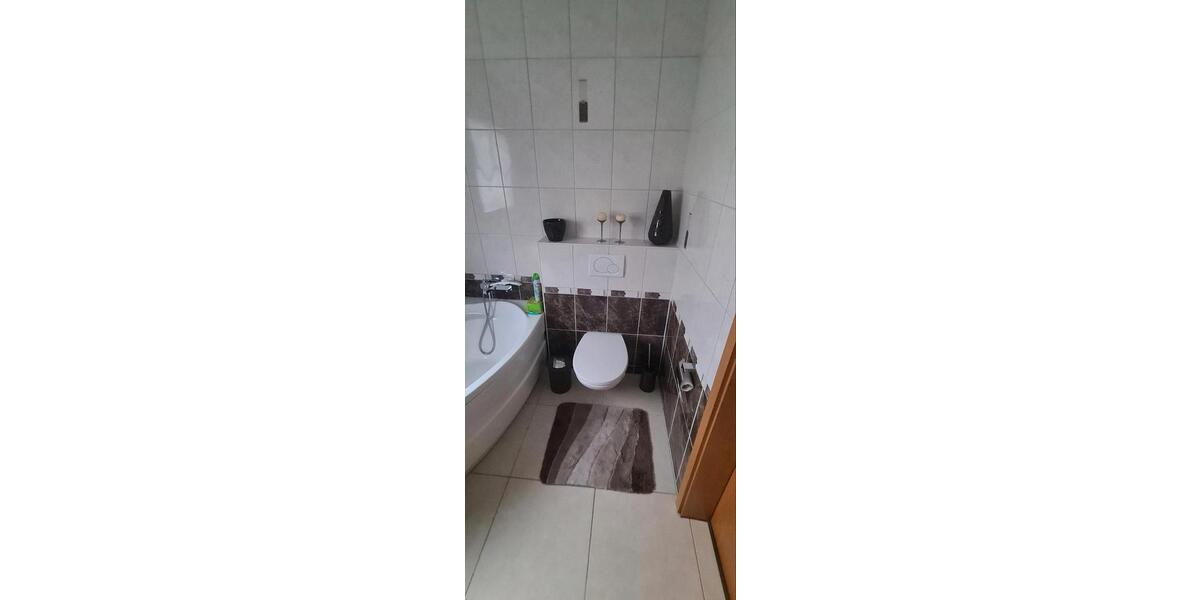 Gemütliches Rheinhaus in zentraler Lage der Karthause 4 zimmer