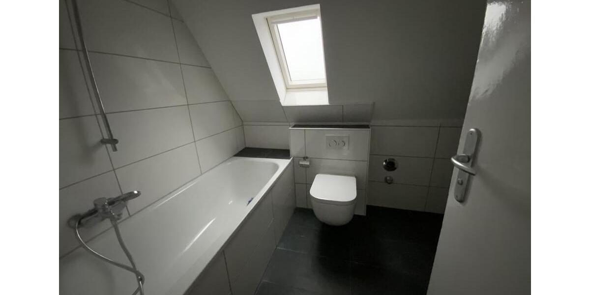 Dachgeschoßwohnung Koblenz Lay - 2 Zimmer, 46 m&sup2;, 539&euro; | Angebot:25343475