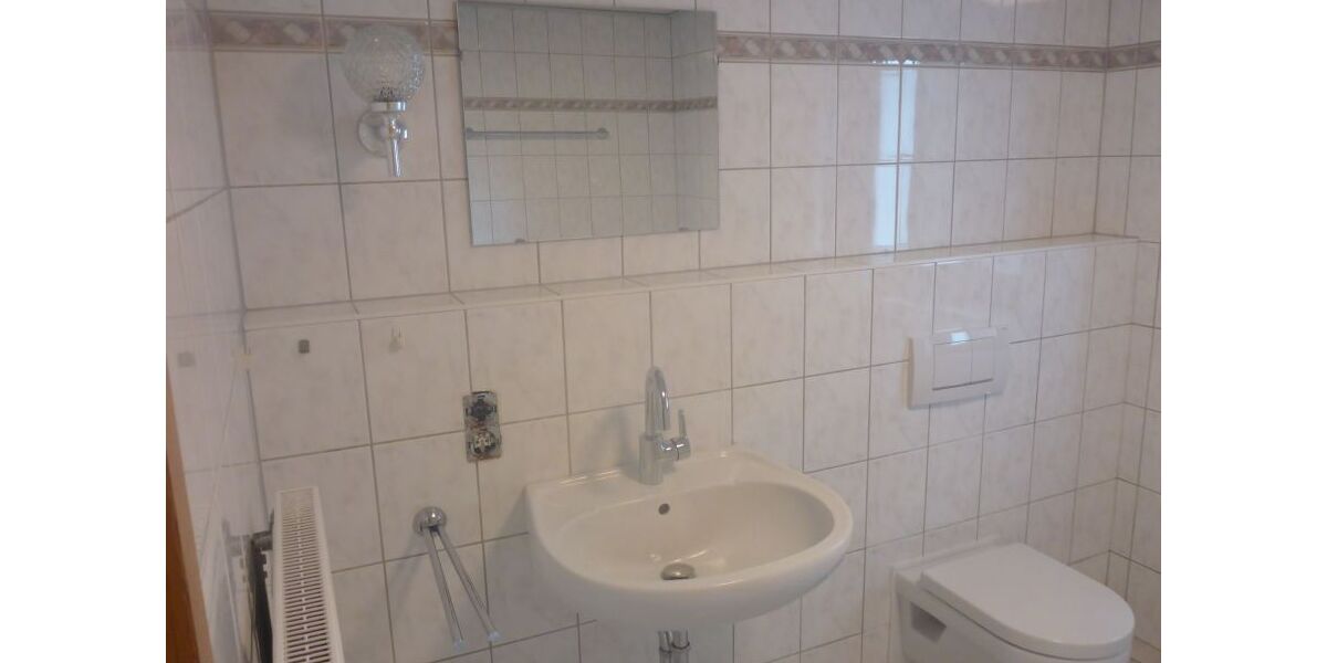 Attraktive, helle 2-Zimmer-EG-Wohnung mit Terrasse auf parkähnlichem Areal - frisch renoviert, modernisiert, ruhig & zentral in Raubach - 2- Raubach | Angebot:24576305
