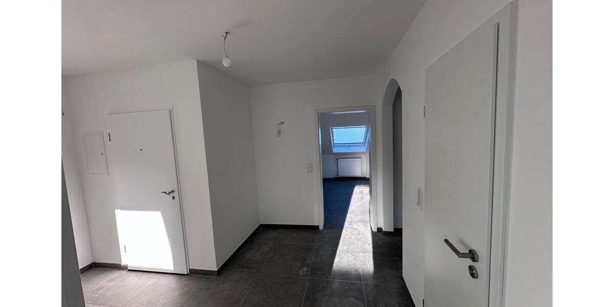 Dachgeschoßwohnung Mayen - 3 Zimmer, 64 m&sup2;, 700&euro; | Angebot:25783263