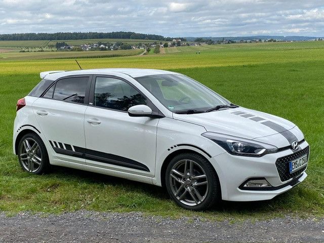 i20