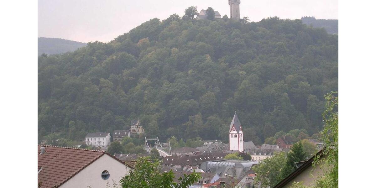 Panoramablick in Nassau: 3-Zimmer-Wo. Aussicht, Südlage ohne Prov 3 zimmer