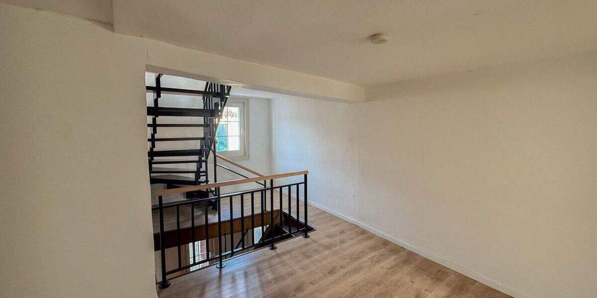 Reihenmittelhaus Katzenelnbogen - 4 Zimmer, 209 m&sup2;, 1.300&euro; | Angebot:24763268