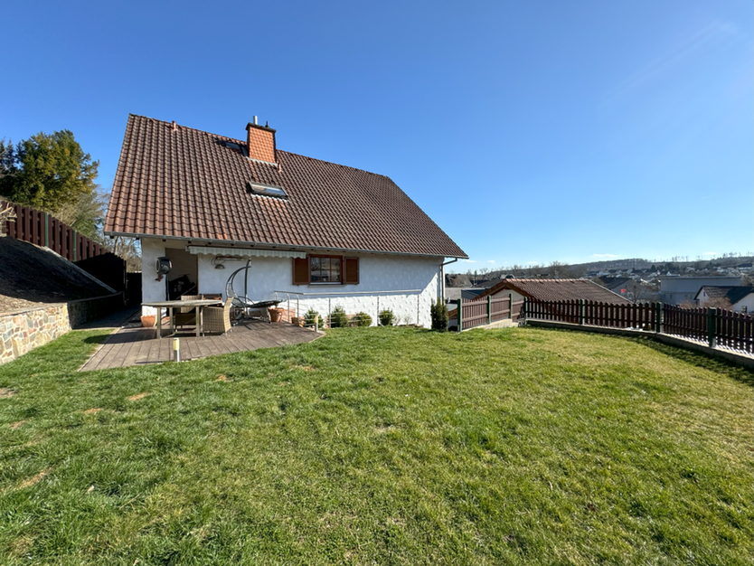 Haus zum Kaufen in Puderbach 444.000 € 190 m²