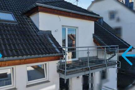 Stilvolle Maisonette-Dachgeschosswohnung mit zwei Balkonen und modernem Wohnkonzept! 4 zimmer