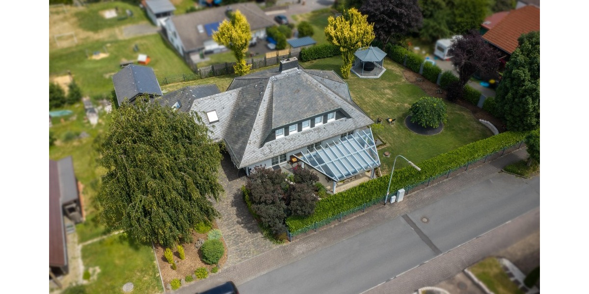 Exklusives Einfamilienhaus mit Garten & Fernsicht - Einfamilienhaus Ebernhahn | Angebot:27108314