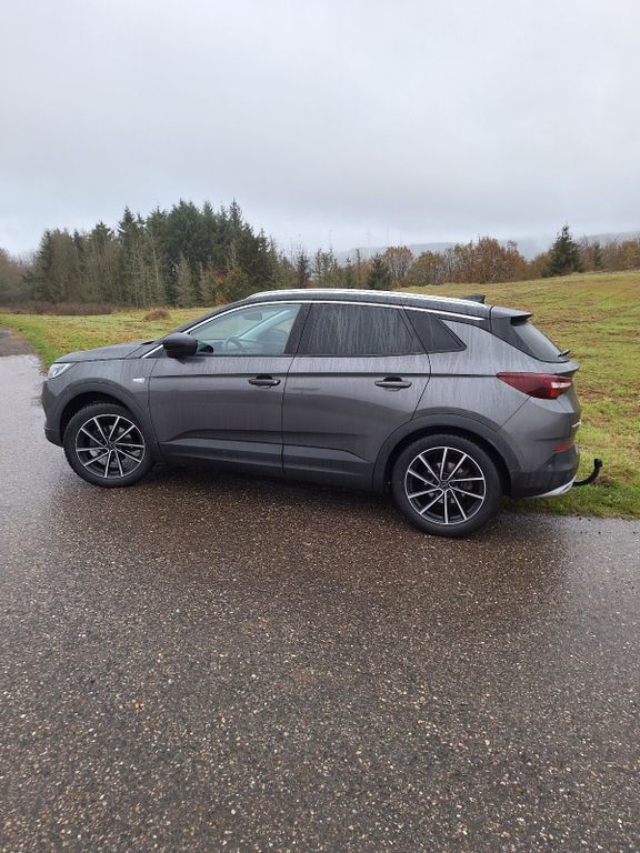Opel Grandland (X) 84.000 km 16.000 € Ettringen 56729