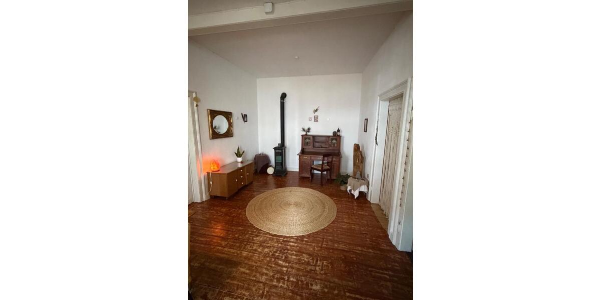 Großzügige 3 ZKB Altbauwohnung mit Balkon in zentraler Lage 3 zimmer