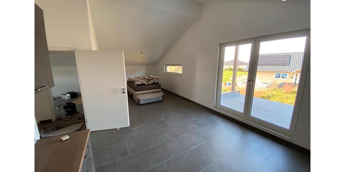 Dachgeschoßwohnung Großmaischeid - 1 Zimmer, 75 m&sup2;, 950&euro; | Angebot:26566083
