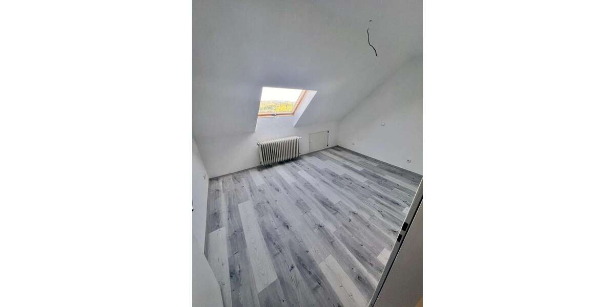 Mehrfamilienhaus als Rendite-Perle im Einzugsgebiet NRWHessen mit Turbo & 4,9 % Einstiegsrendite! - Mehrfamilienhaus, Wohnhaus Breitscheid | Angebot:26145008
