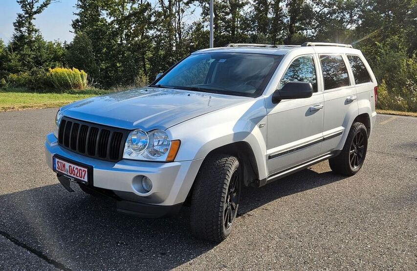Grand Cherokee