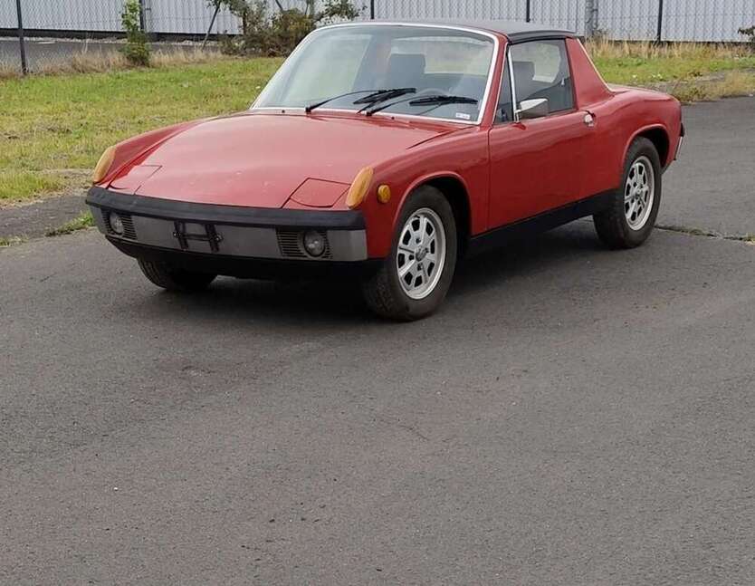 914