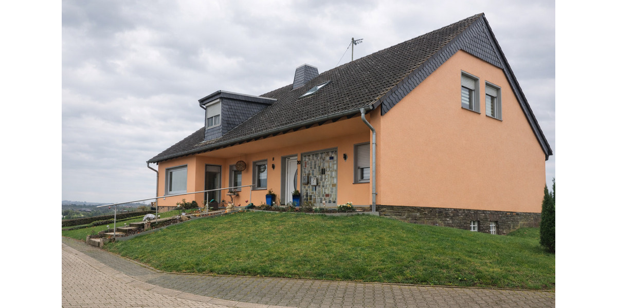 Dachgeschoßwohnung Dieblich - 4 Zimmer, 120 m&sup2;, 890&euro; | Angebot:25570766