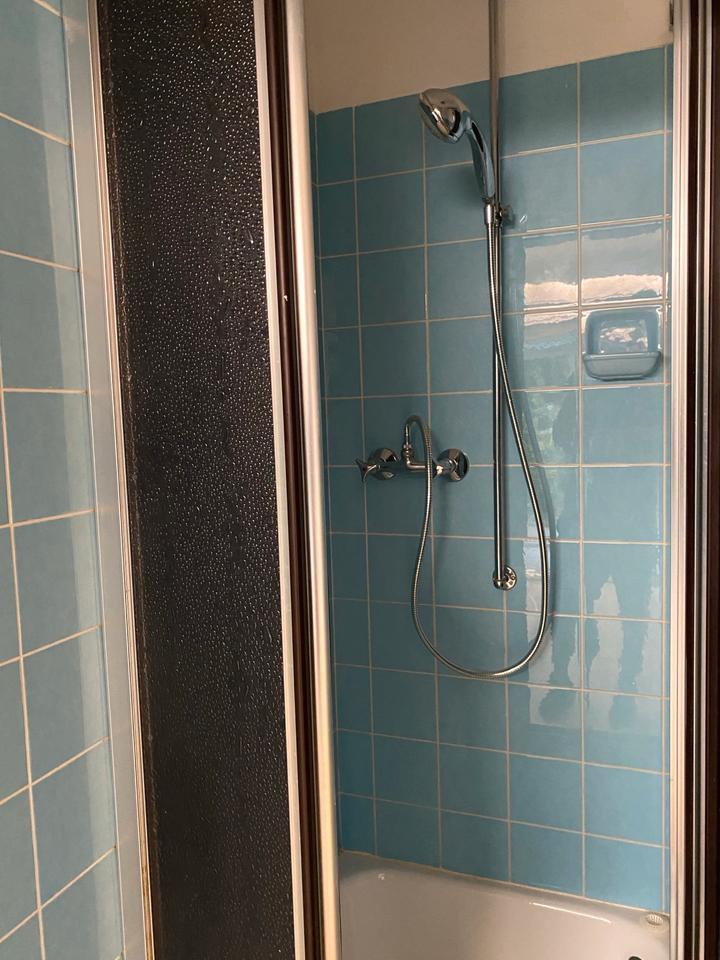 Helle frisch renovierte 2,5 ZKB Wohnung zu vermieten zimmer