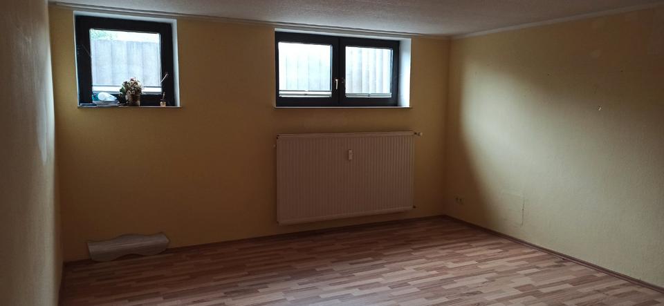 Etagenwohnung Brey - 2 Zimmer, 60 m&sup2;, 250&euro; | Angebot:26589376