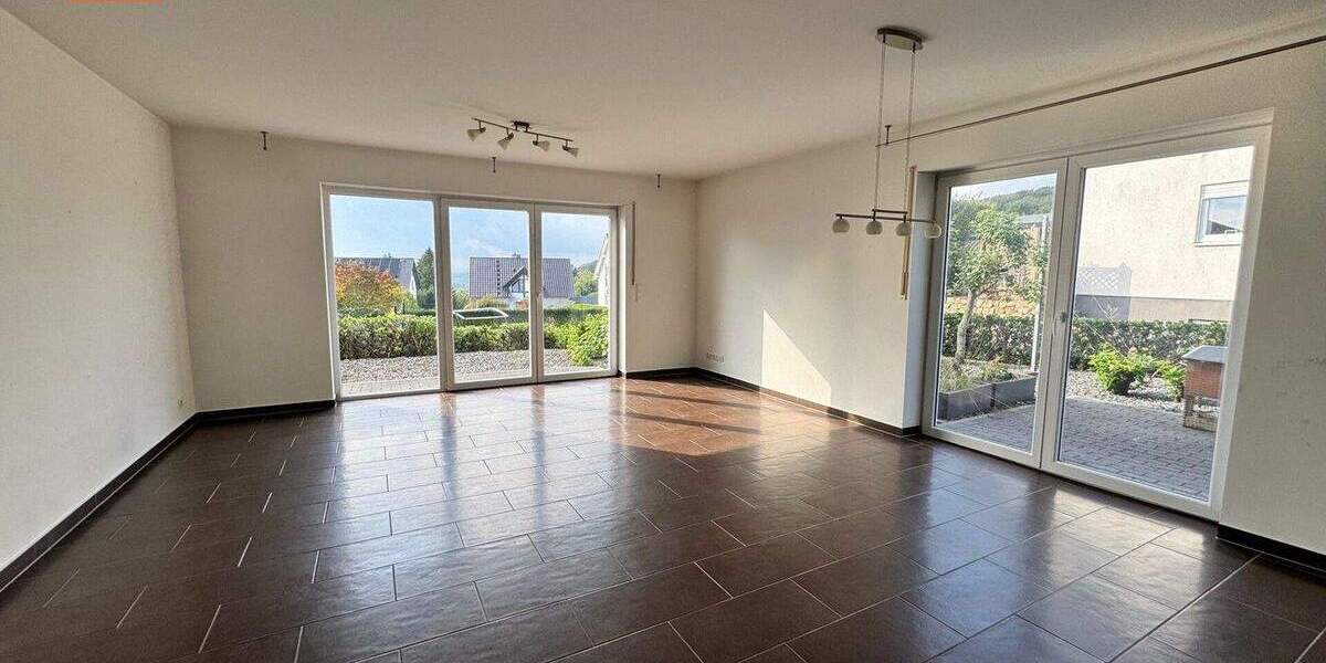Doppelhaushälfte Waldesch - 4 Zimmer, 105 m&sup2;, 319.000&euro; | Angebot:25797614
