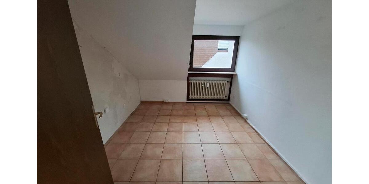 Dachgeschoßwohnung Bendorf - 3 Zimmer, 83 m&sup2;, 740&euro; | Angebot:25750546