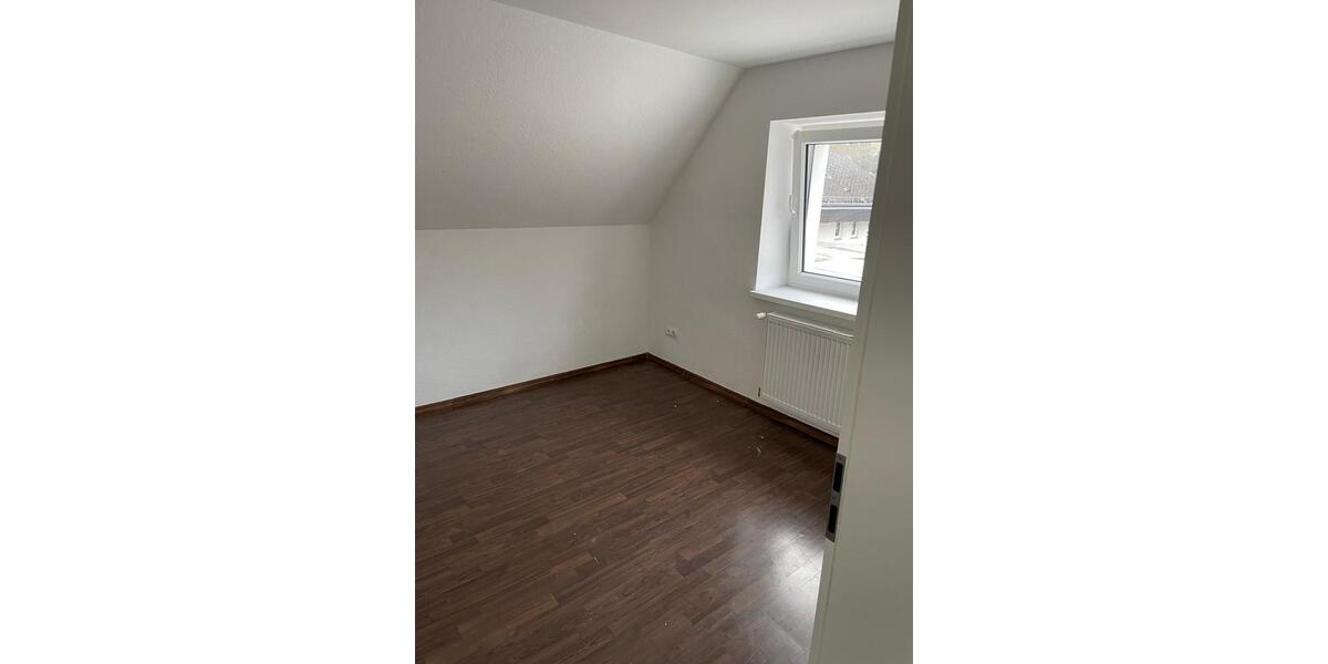 Dachgeschoßwohnung Montabaur - 3 Zimmer, 70 m&sup2;, 800&euro; | Angebot:24863926