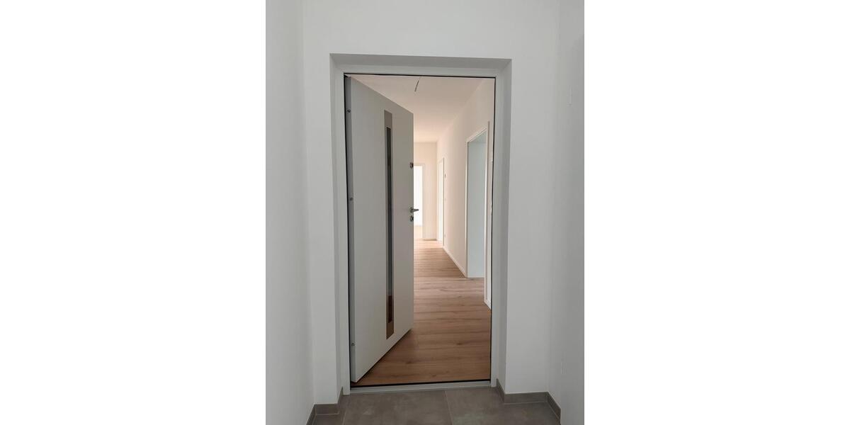 Erdgeschoßwohnung Großmaischeid - 4 Zimmer, 111 m&sup2;, 1.500&euro; | Angebot:26647780