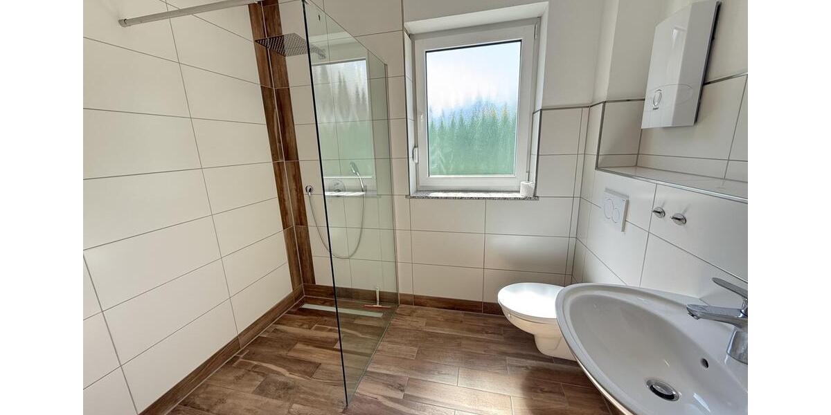 Erdgeschoßwohnung Urmitz - 3 Zimmer, 90 m&sup2;, 1.050&euro; | Angebot:26339550