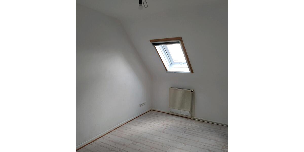 Einfamilienhaus Schönborn - 5 Zimmer, 130 m&sup2;, 800&euro; | Angebot:25099249