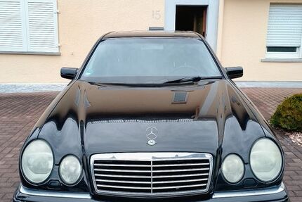Mercedes-Benz E 320 327.000 km 1.500 &euro; Deesen 56237