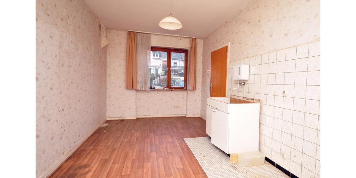 Reihenhaus Singhofen - 8 Zimmer, 145 m&sup2;, 99.000&euro; | Angebot:26572785