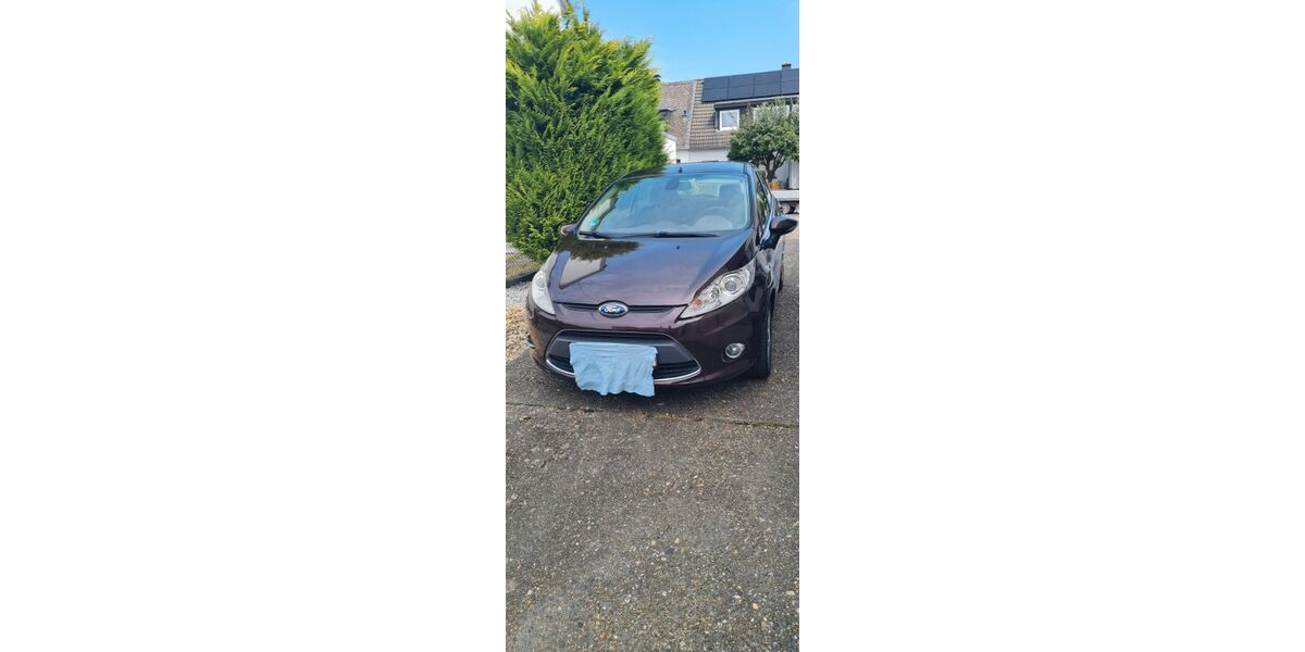 Ford Fiesta 136.000 km 2.350 &euro; Koblenz 56075