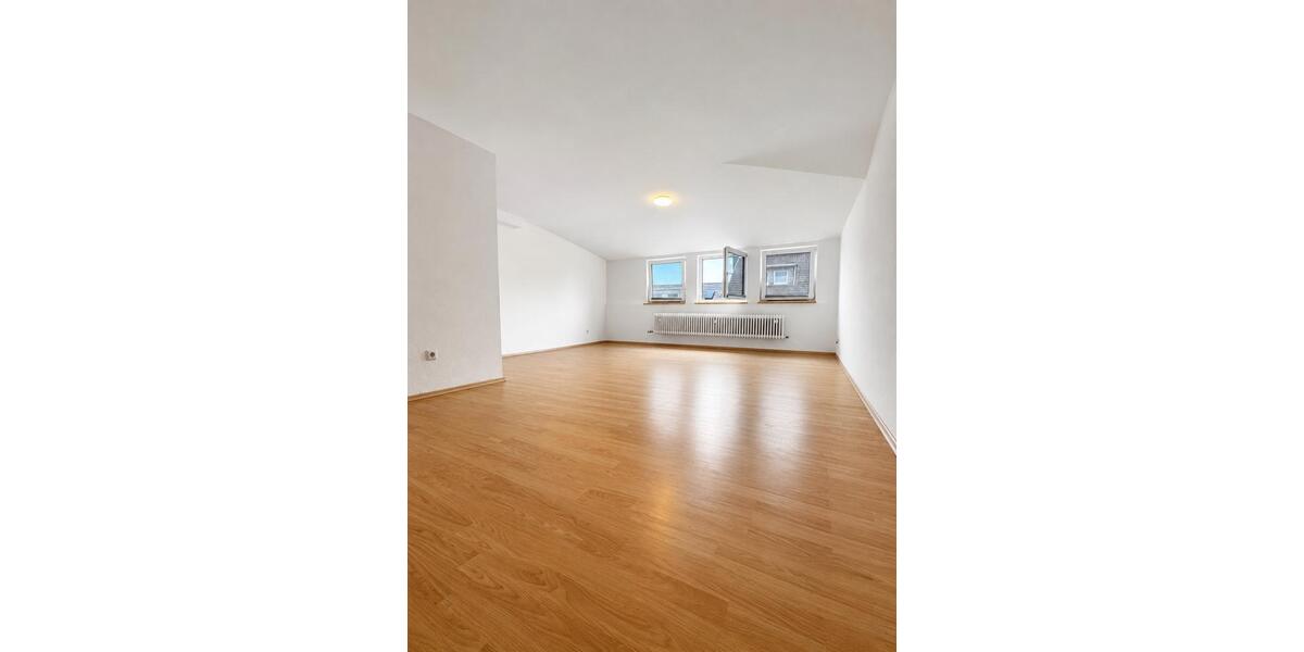 Etagenwohnung Neuwied - 6 Zimmer, 150 m&sup2;, 1.300&euro; | Angebot:26665537