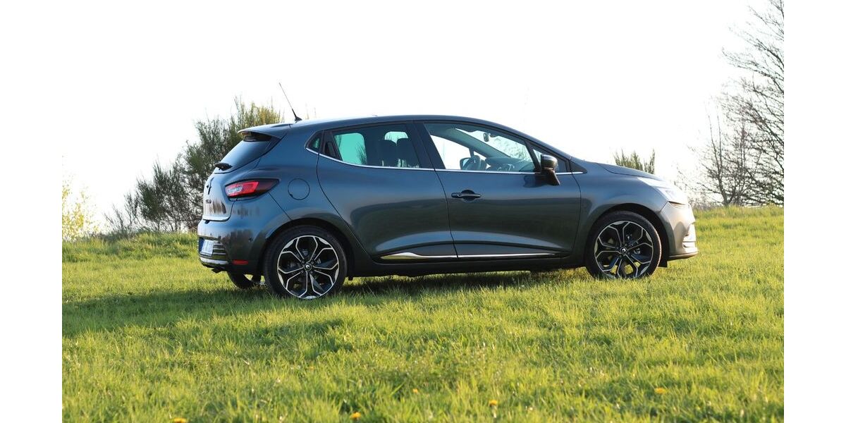 Renault Clio 93.000 km 9.400 &euro; Burgbrohl 56659