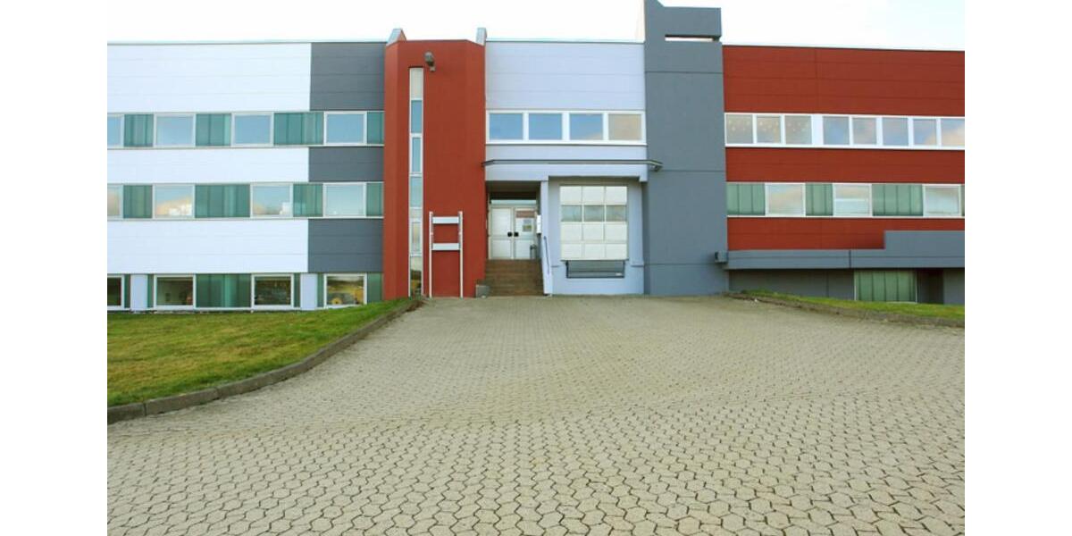 Büro - Lager - Moderne, neu renovierte Büroräume mit IT und Netzwerk Installation, GlasfaserDSL- und Lagerräume zimmer