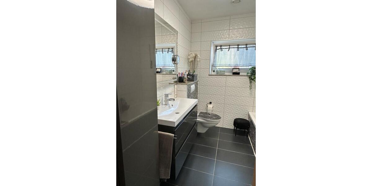 Einfamilienhaus Niederzissen - 5 Zimmer, 200 m&sup2;, 495.000&euro; | Angebot:26413362