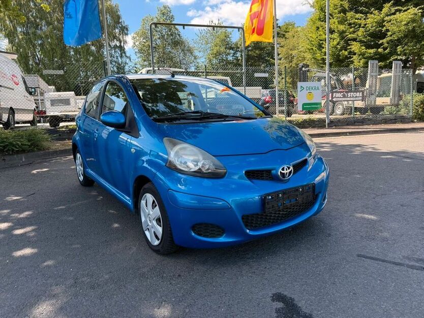 Aygo (X)