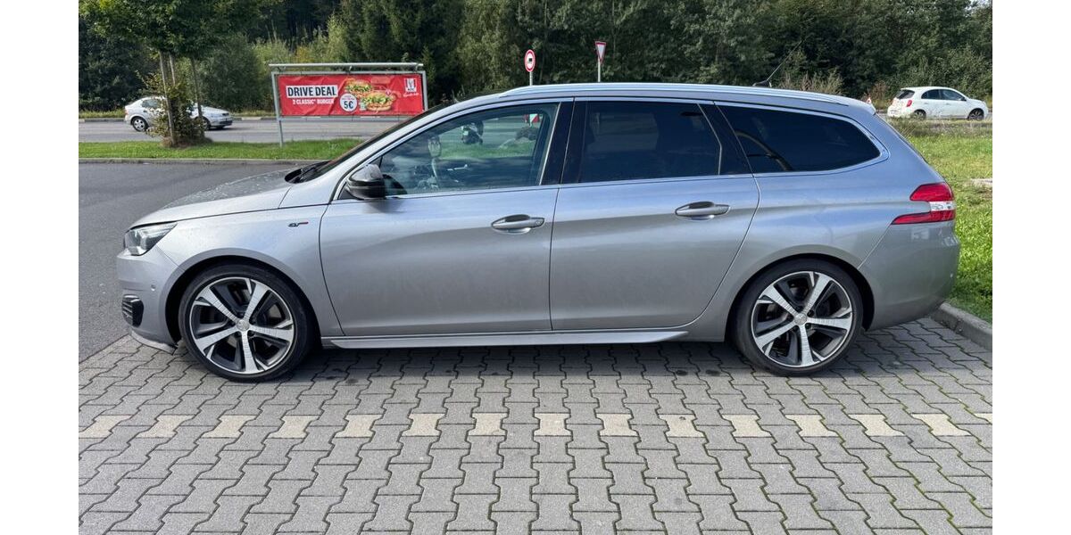 Peugeot 308 188.000 km 9.900 € Wittgert 56237