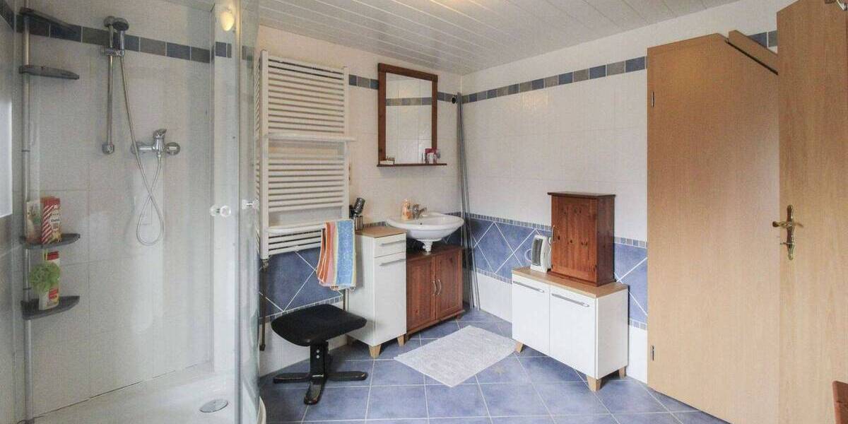 Mehrfamilienhaus, Wohnhaus Leutesdorf - 9 Zimmer, 360.000&euro; | Angebot:26502386