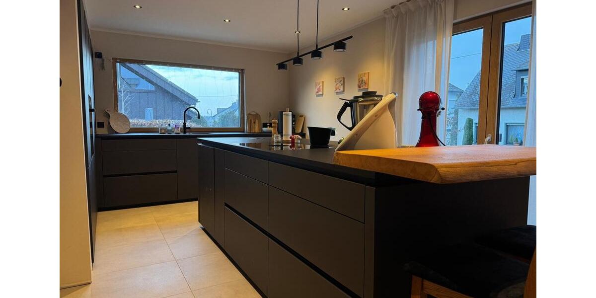 Kernsaniertes Einfamilienhaus mit Wärmepumpe, PV, Keller & Speich 5 zimmer