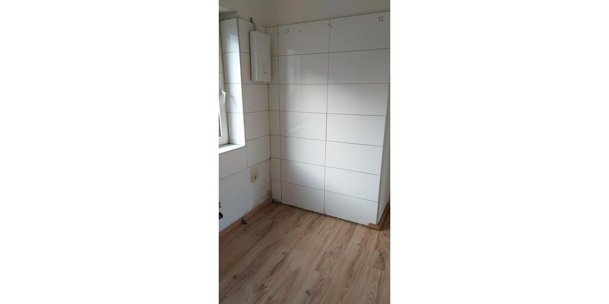 Zwei sanierungsbedürftige Häuser mit Entwicklungspotenzial 6 zimmer