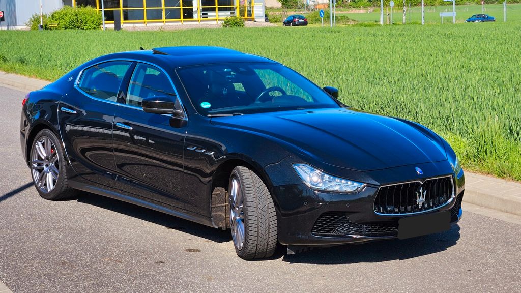 Maserati Ghibli 156.000 km 22.600 &euro; Koblenz 56076
