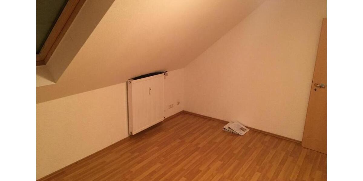 Dachgeschoßwohnung Wirges - 4 Zimmer, 98 m&sup2;, 1.300&euro; | Angebot:26602585